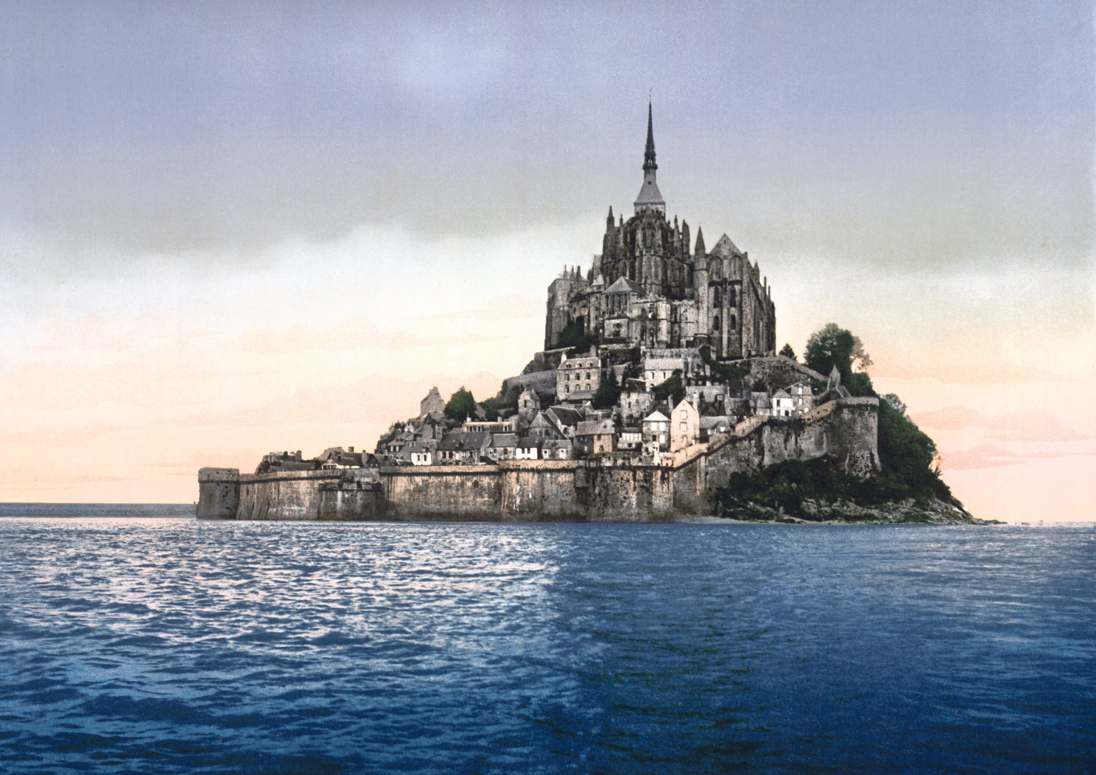 Mont-Saint-Michel, historic