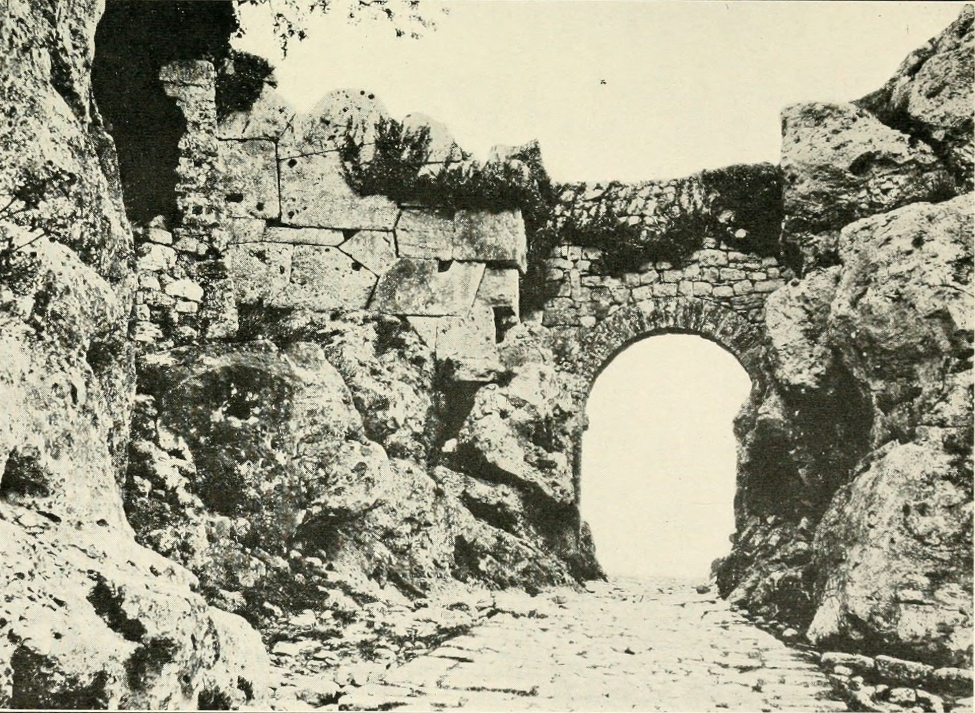 Byways in southern Tuscany (1919) (14783602915).jpg