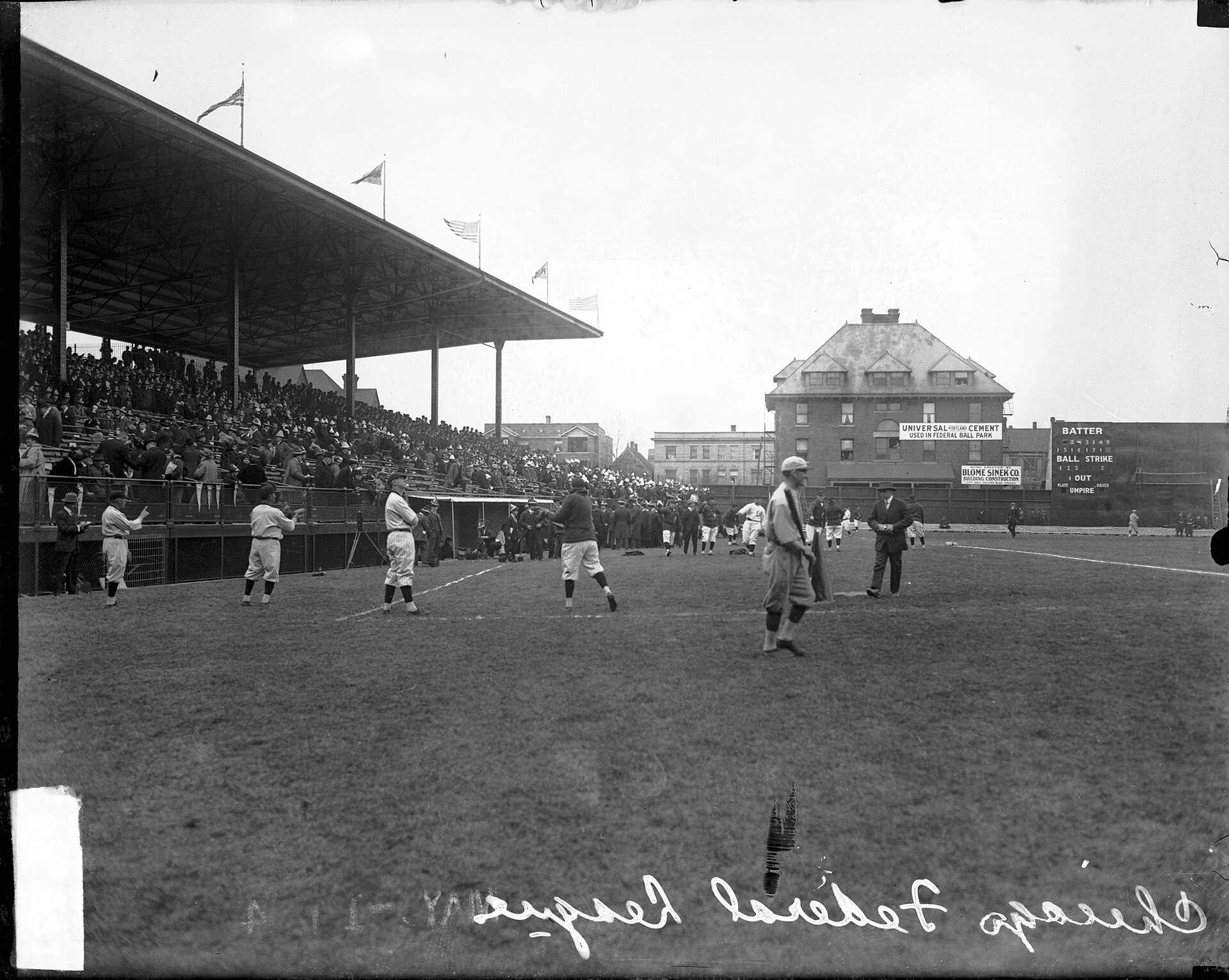Weeghman Park left field April 1914.jpg