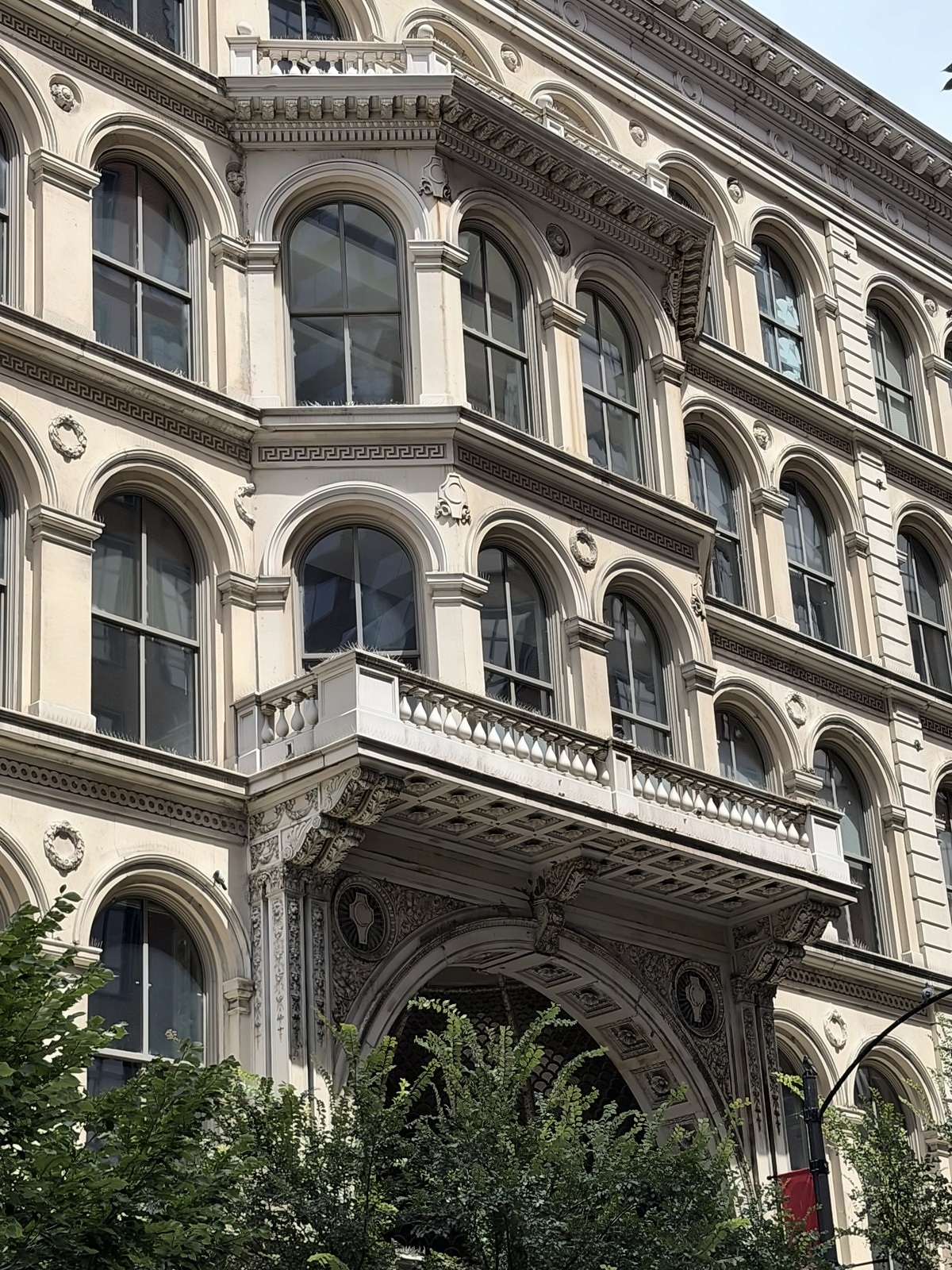 555 Washington Avenue (Crawford's)