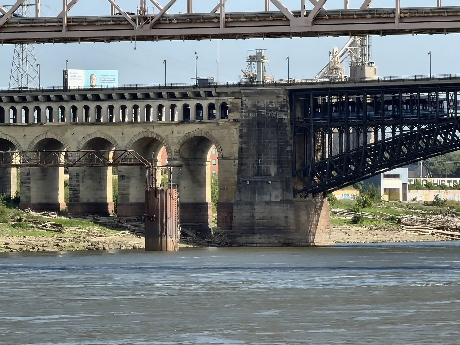 Eads Bridge