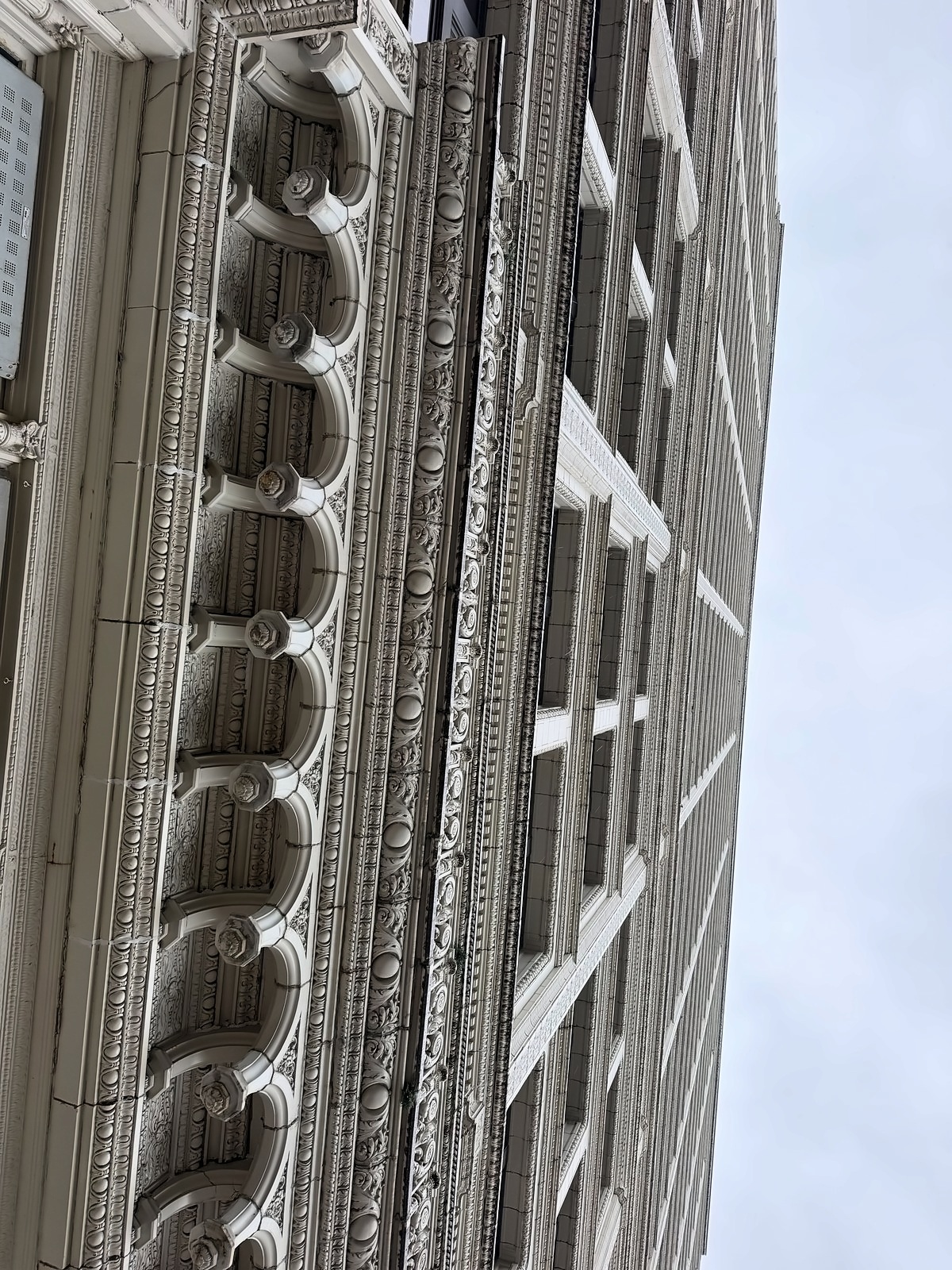 La Salle Building (Hotel Indigo)